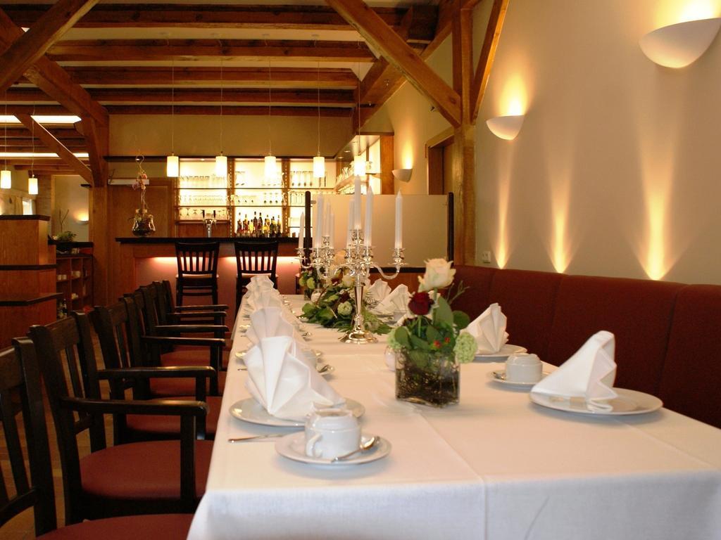 Hotel Und Restaurant Am Peenetal Liepen  Zewnętrze zdjęcie
